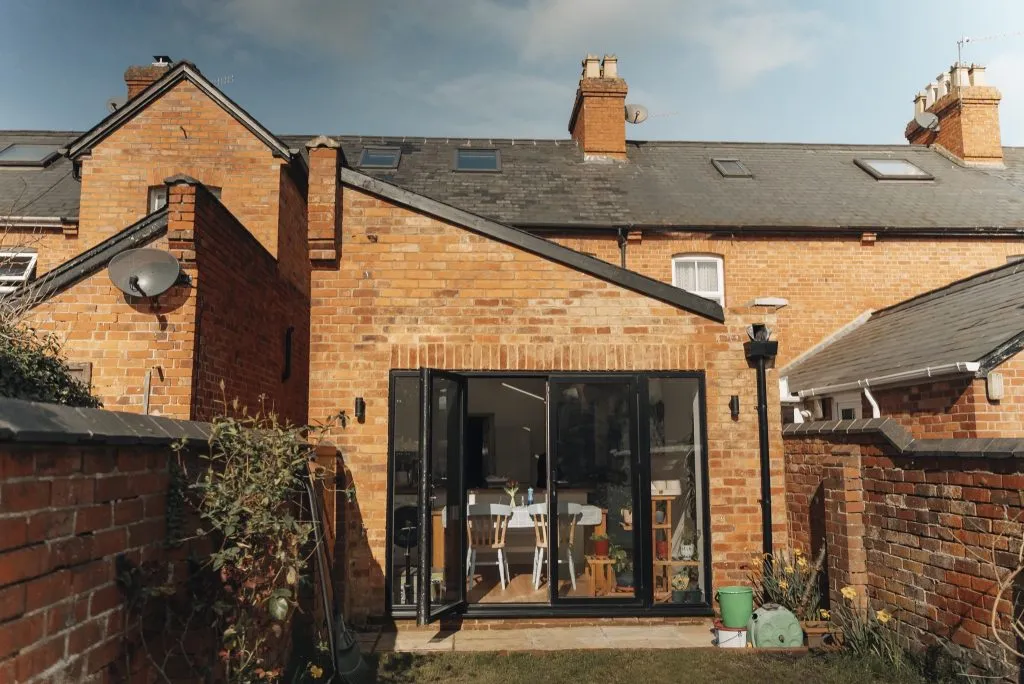 Brickwork on a Surrey kitchen extension under construction